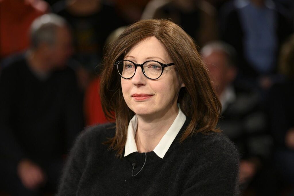 Elisabeth Niejahr keine Haare: Wer ist sie wirklich? elisabeth niejahr keine haare